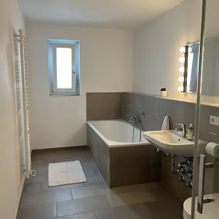Apartment Moderne 4-zimmer In Frankfurt am Main