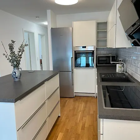 Moderne 4-zimmer In *