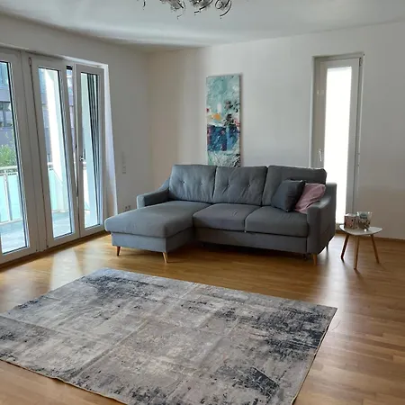 Moderne 4-zimmer In Apartment